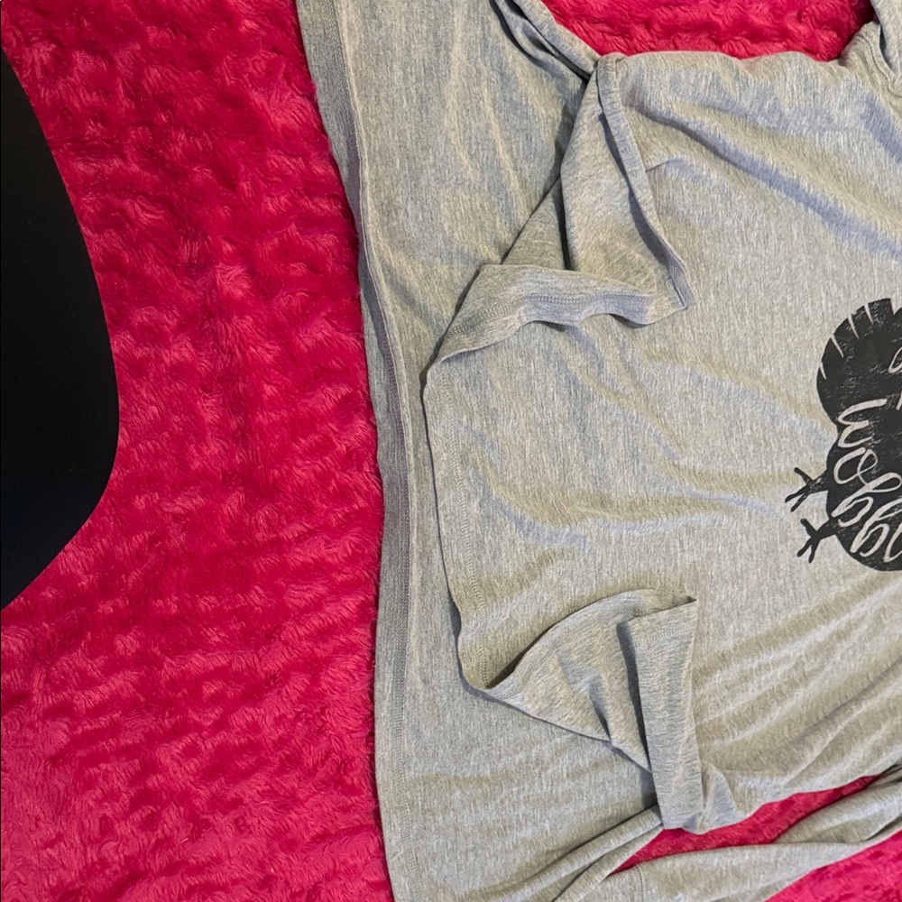 State of Mind Gray Long-Sleeve Top with Turkey 'Gobble Til You Wobble' Graphic - Picture 5 of 5